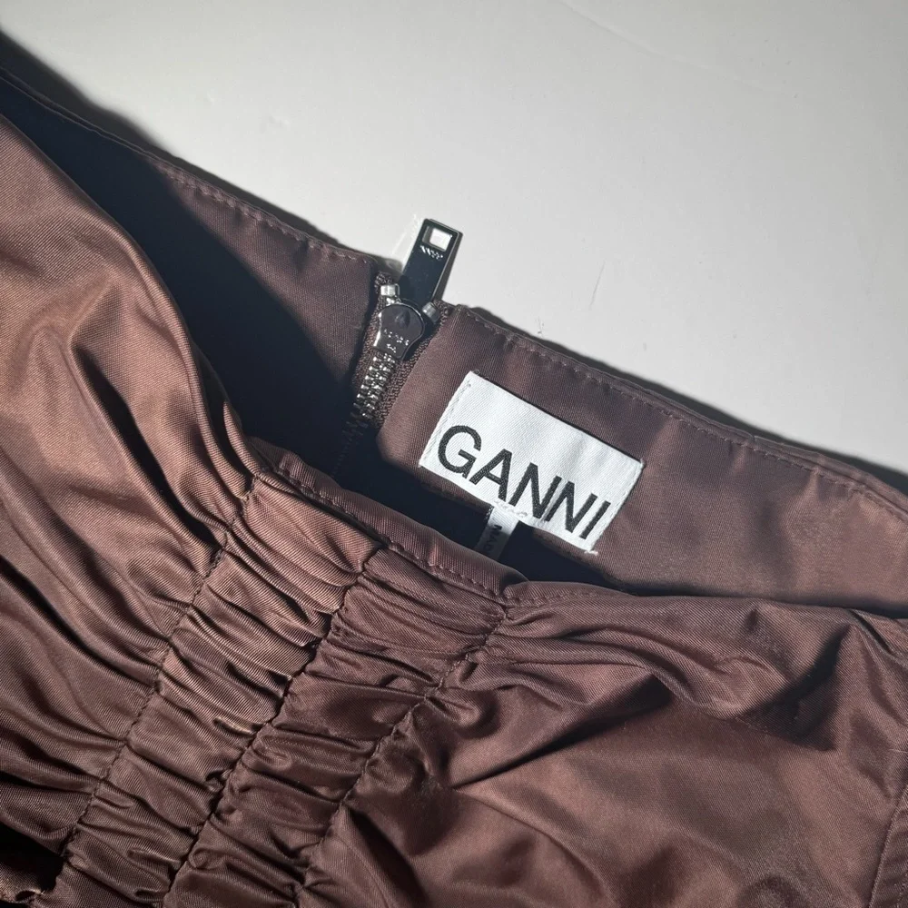 GANNI Ruched Shell Mini Skirt In brown - Picture 6 of 8